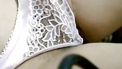 Bo-no-Bo video ngenyot toket Lee, Nyonya